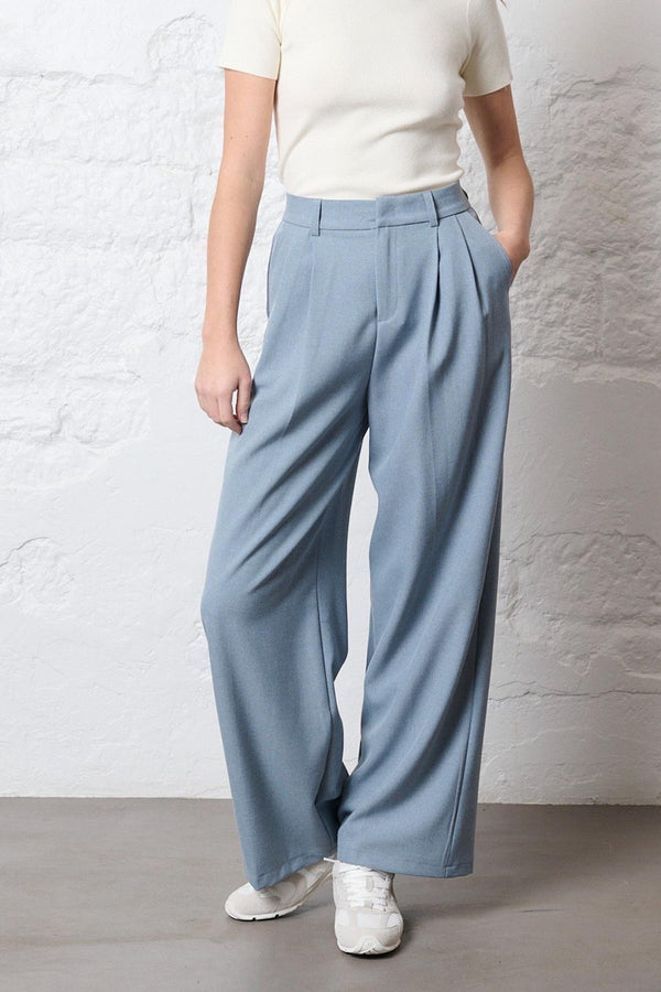 Pantalon bleu ciel
